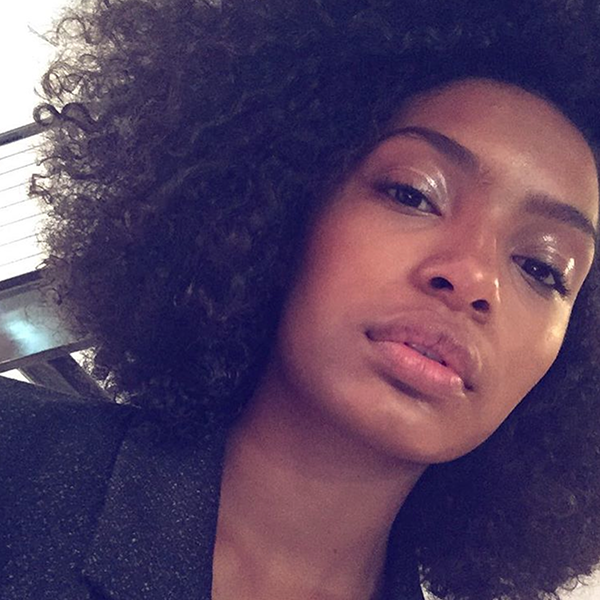 Black Girl Magic: Yara Shahidi Took The Best Natural Hair Selfies This Year
